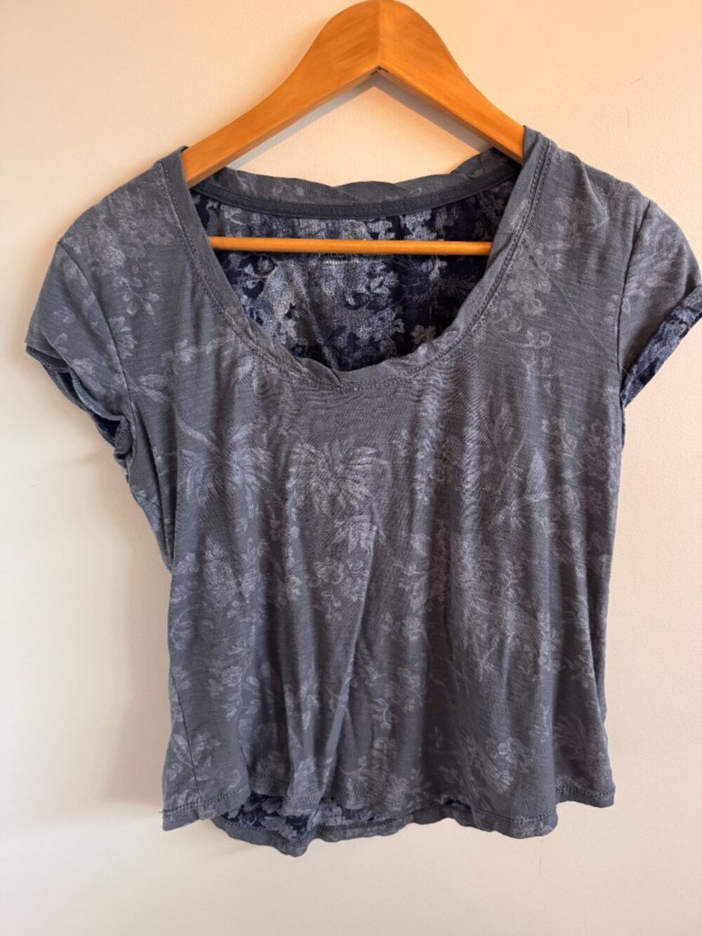Easy! Anthropologie Pilcro Faded Blue Rolled Sleeve Tee — Size S - Picture 2 of 5